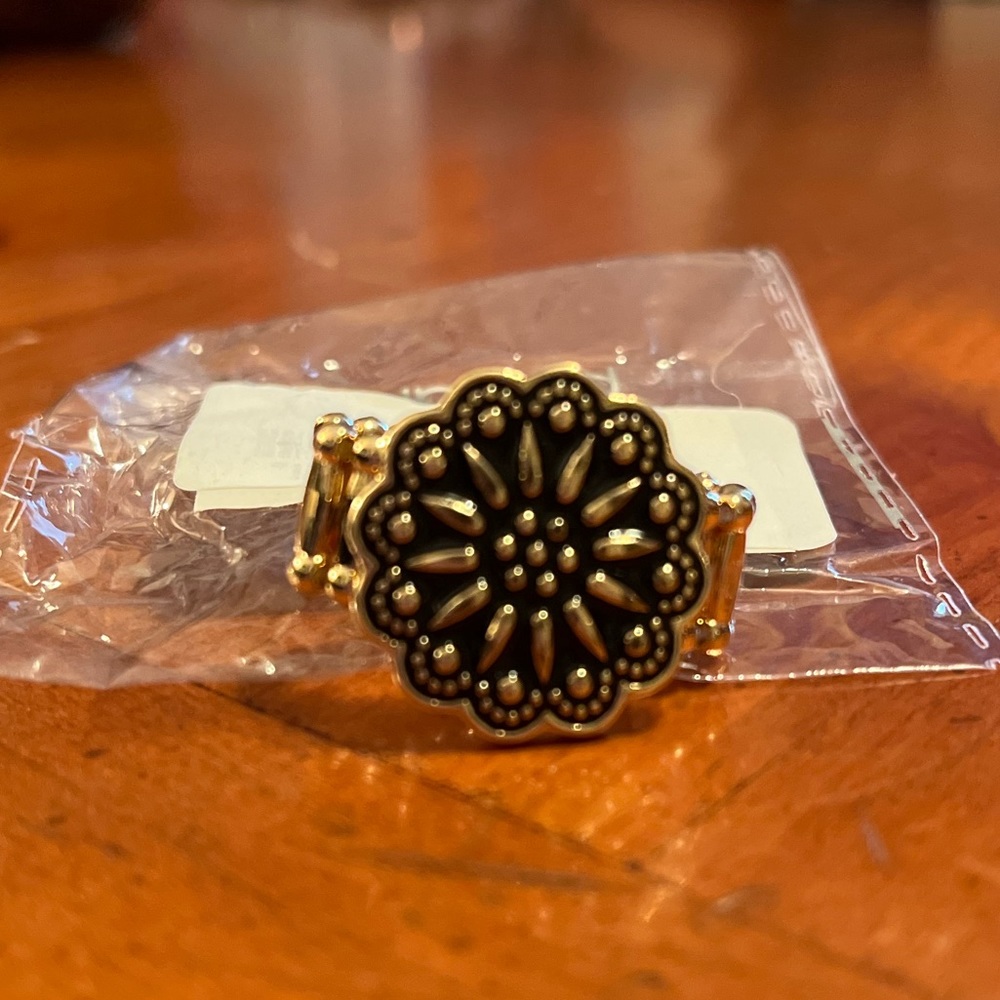 Paparazzi Rings 3/$12 - Picture 11 of 16